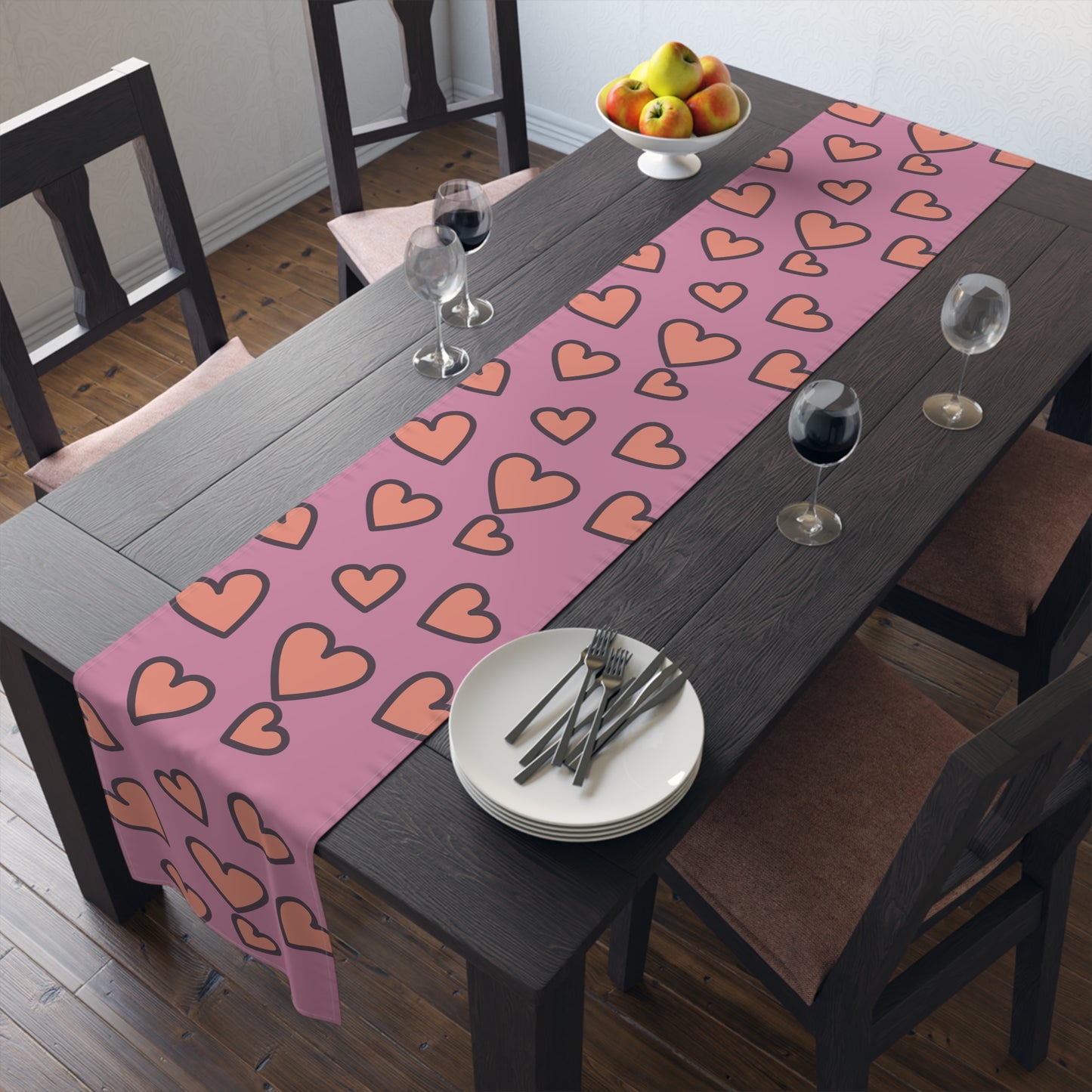 Heart-Patterned Table Runner for Romantic Occasions